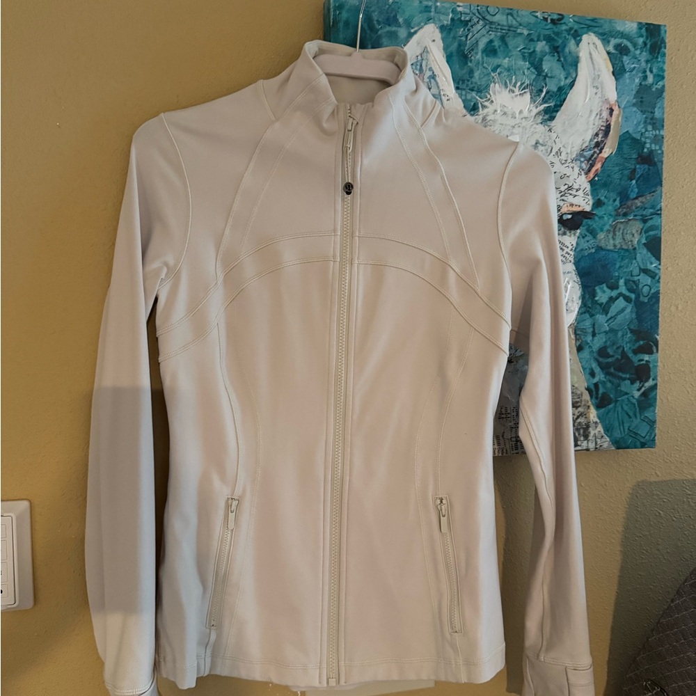 Lululemon woman's Define jacket Nulu